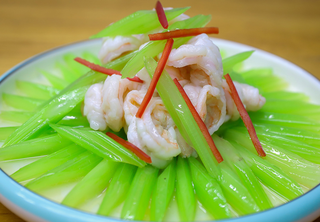 中老年人常吃五种食物补钙最好,中老年人喝牛奶还是奶粉补钙好