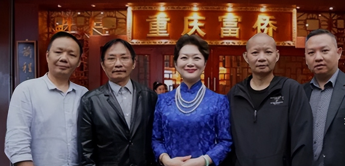 年产值500多亿，24万人从业，重庆人为啥这么爱“洗脚”？