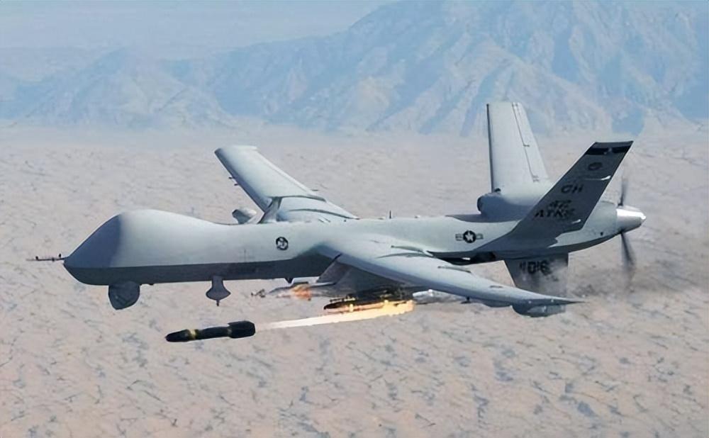 美国想让中国认输？拉日印澳三国参战，打基础设施和远洋商船！