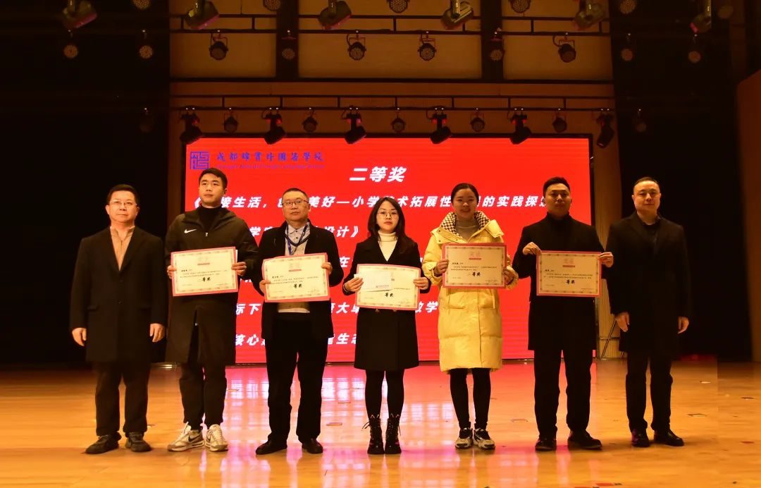 连打胜仗，学生3000+。努力的老师，是成都绵实外走进家长的秘诀