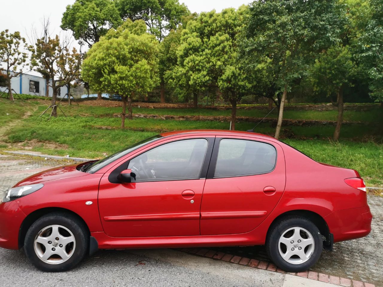 标致207到底值不值得买,开了十年的标致207值得购买吗