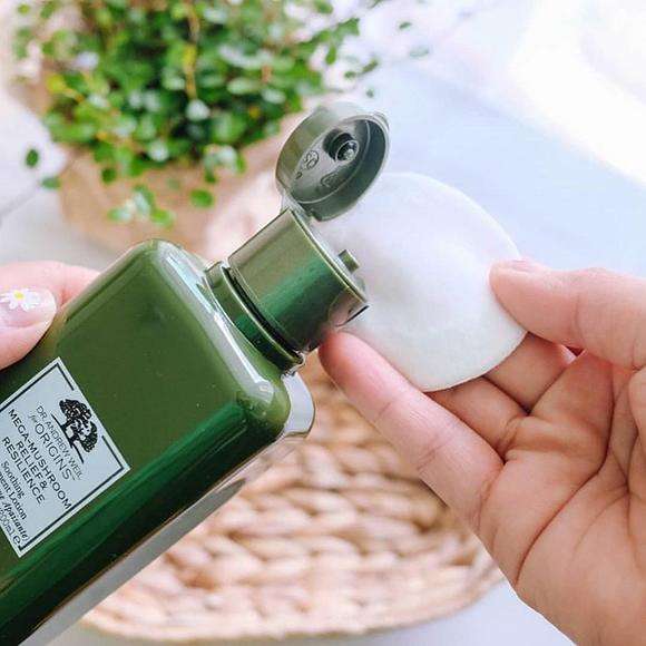 哪些爽肤水超补水适合油皮痘肌,祛痘保湿最好爽肤水