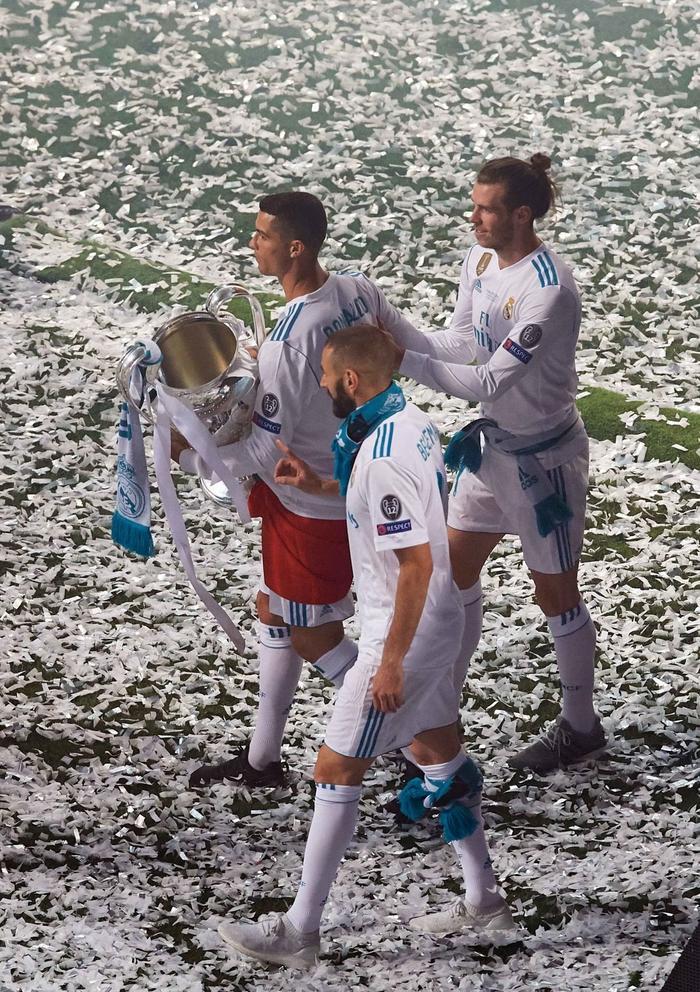 本泽马确定离开皇马话题怎么写,尘埃落定齐达内执教悬念揭晓球迷