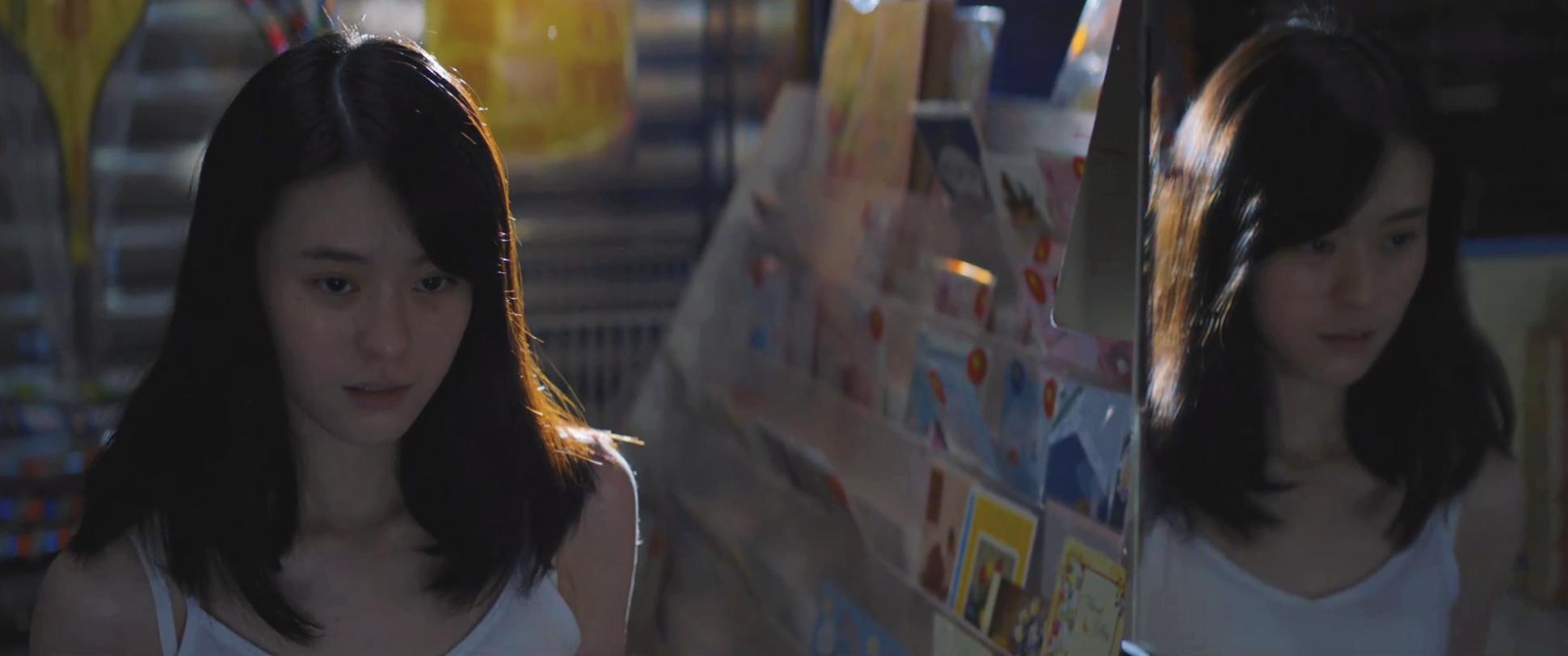 弑亲、卖肉、*拍偷**，尺度爆表，如此生猛的华语片，惊到我了