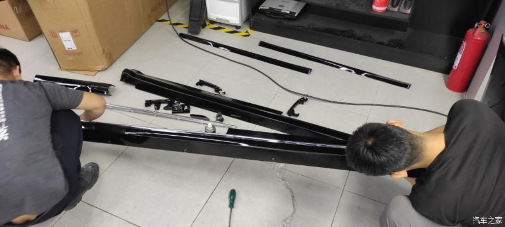 青岛奔驰商务威霆改装联系方式,威霆改装迈巴赫内饰