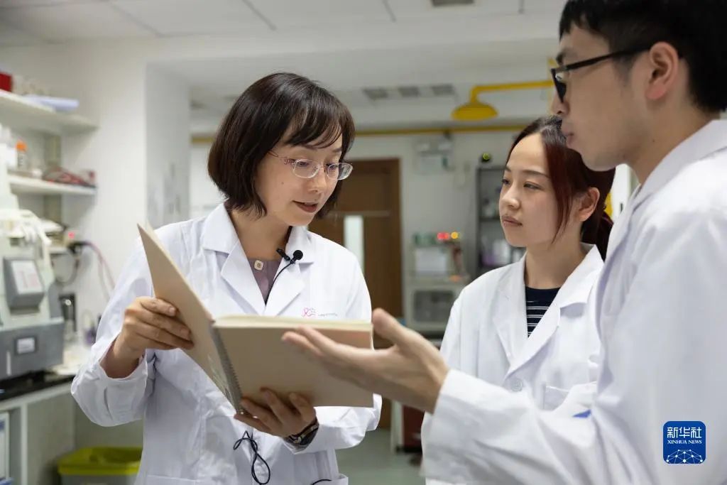 二十大代表风采丨是*产党共**员,是打铁的人,更是“铁打的”人