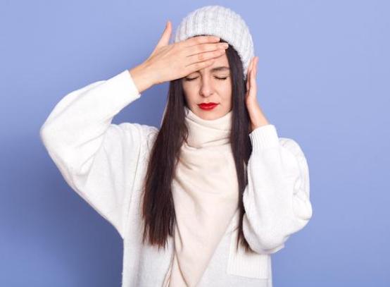 常戴耳机对听力的危害图,长期戴耳机对耳朵有危害吗