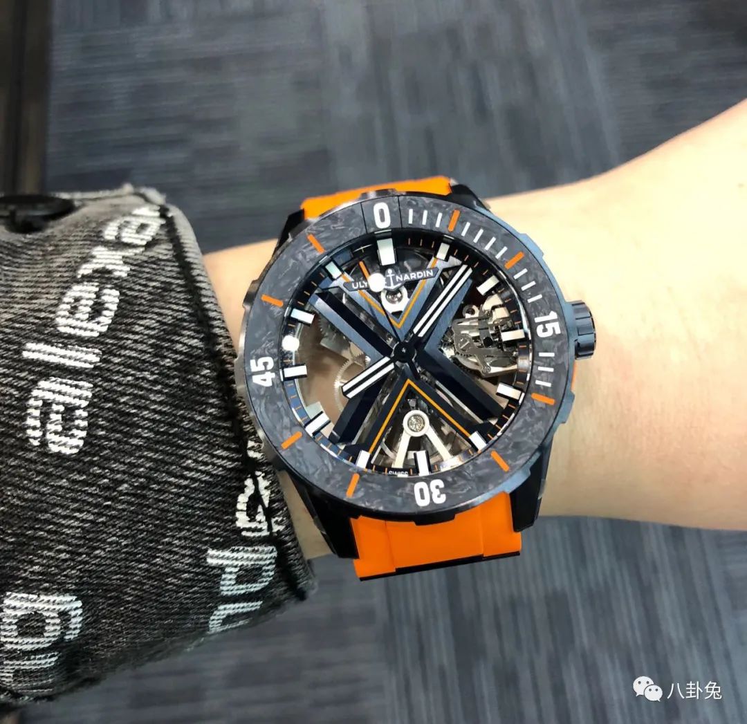 奢侈品热门性价比高的款,奢侈品热门款有哪些款式