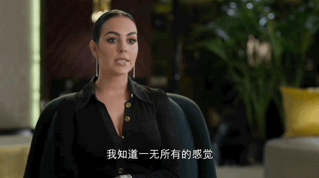 乔治娜晒c罗亲吻她脸颊照,乔治娜晒与c罗合照一生挚爱