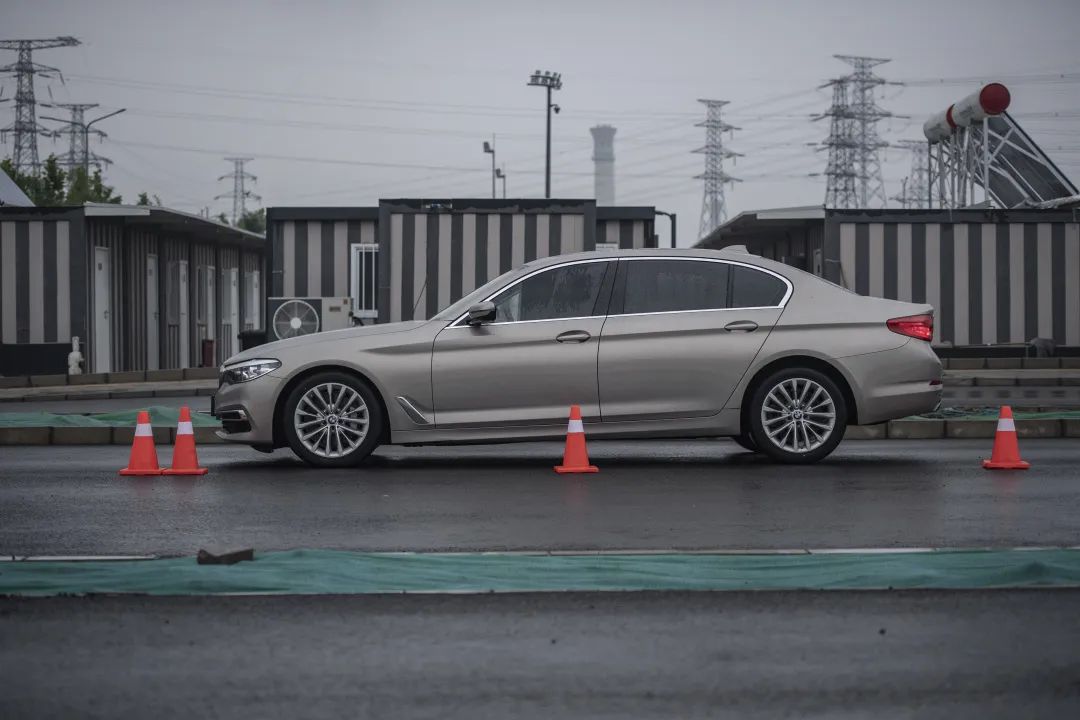 轮胎测试固特异,固特异御乘轮胎评测视频