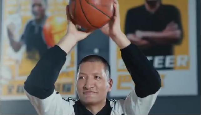 儿童节的约定！陪伴是最长情的友谊进入卡特彼勒篮球世界一起追梦