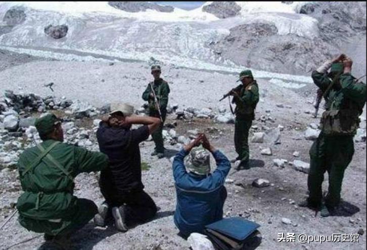 日本间谍当上黑老大,日本间谍在八路里当首长第一集