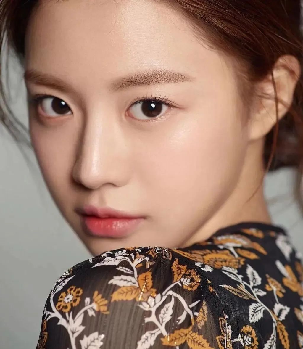 韩国女星全智贤巅峰颜值,小全智贤韩国高级脸