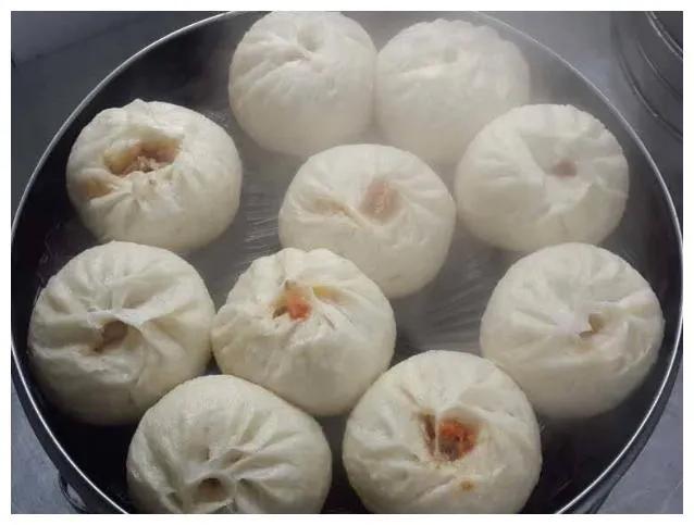 一个早餐店一般能赚到40万,95后小夫妻投资40万开了个早餐店