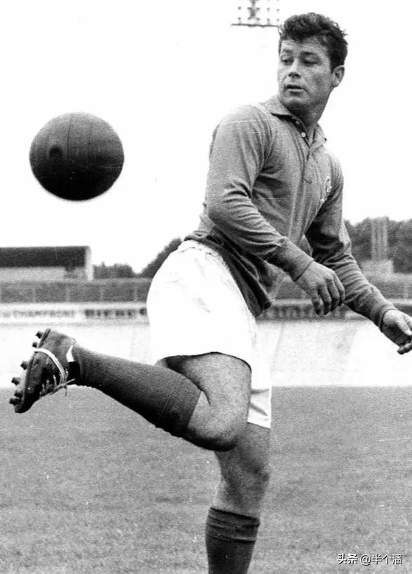 梅西世界杯金靴是哪个,世界杯历史上的足球冠军分别是