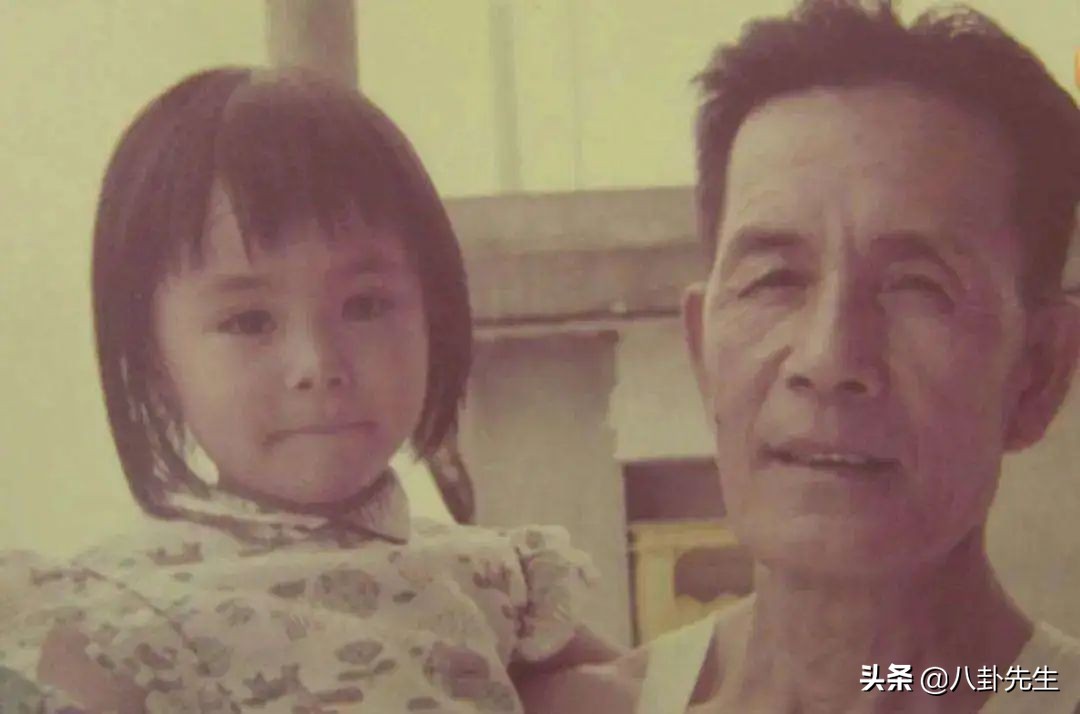 众星齐晒童年照：阿Sa酷似李荣浩，明道从小就帅，佘诗曼肉嘟嘟