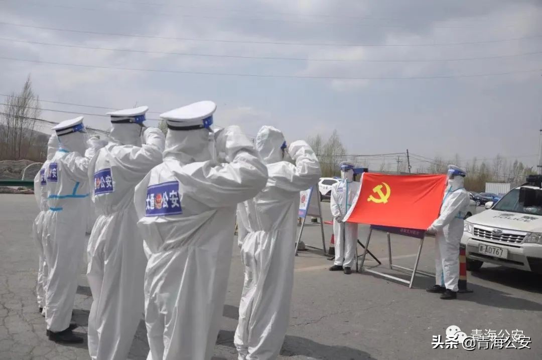 用警察蓝守护中国红,警察蓝守护城市平安