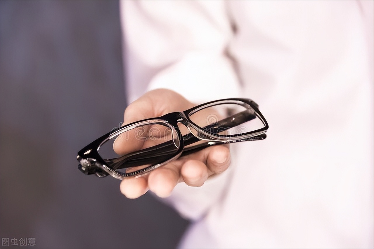 斜视性弱视的配镜原则,弱视的遮盖原则和方法