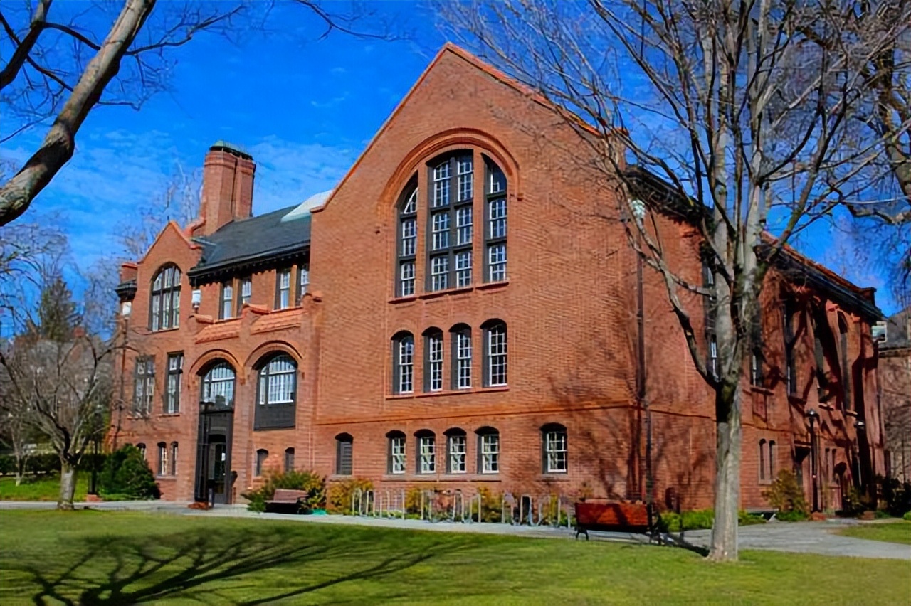 22年,19岁男生留学美国,夜探舅妈房间,博士后舅舅气极当街连开6枪