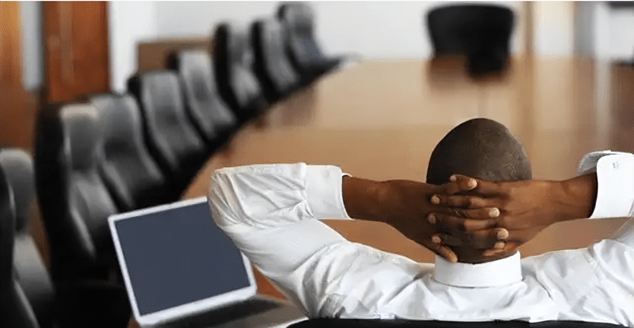 货到港了客户迟迟不付款,货到港了联系不上客户怎么办