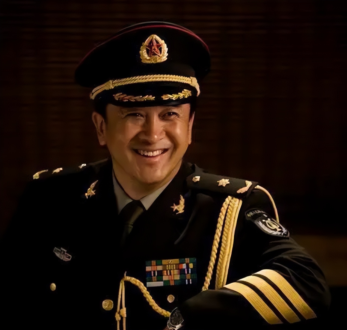 部队干部与地方干部职务等级,在部队里军级干部是什么职位