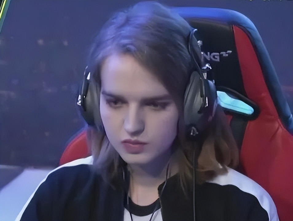 电竞冠军scarlett,wcs世界冠军总决赛