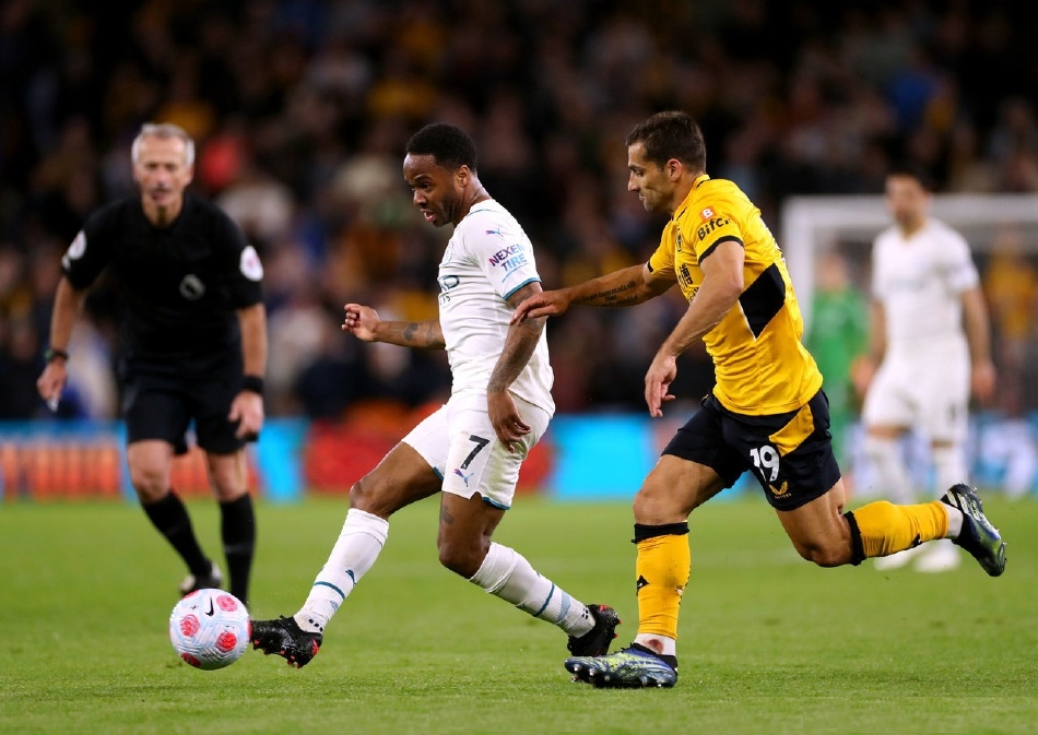 曼城轻取开门红斯特林帽子戏法,斯特林攻破曼城大门庆祝