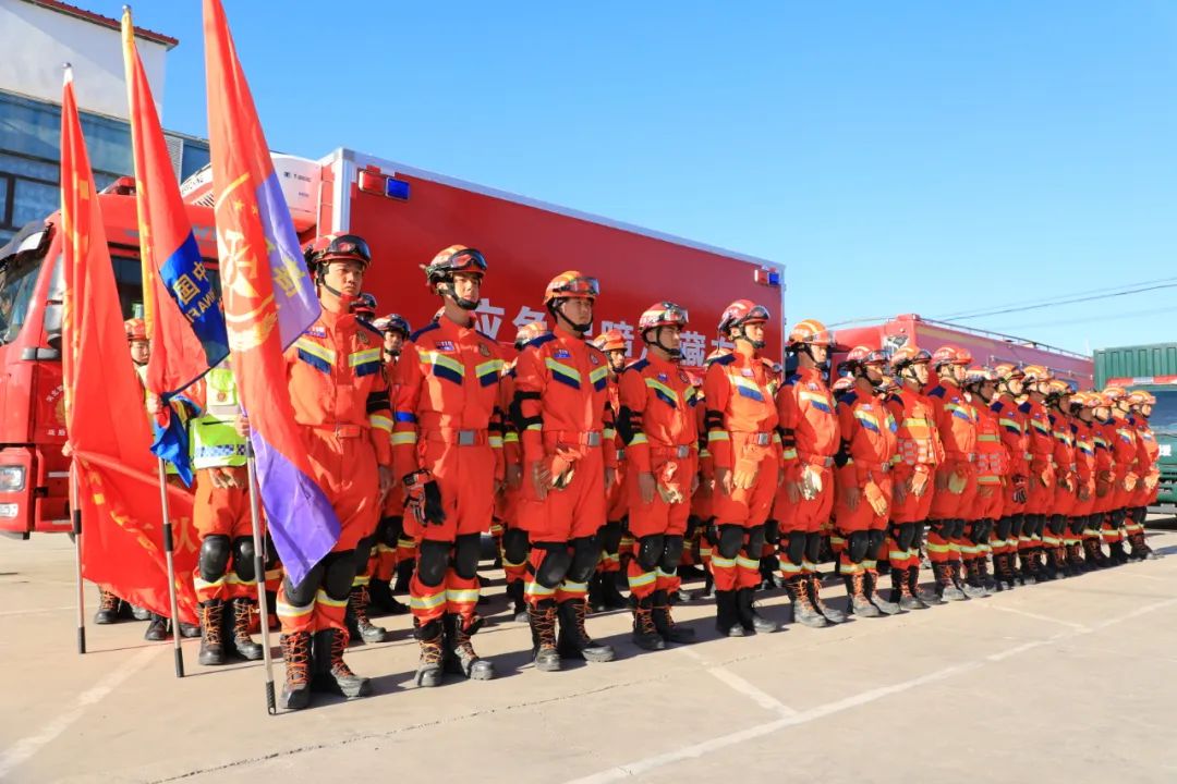 厉兵秣马迎鏖战砥砺奋进谱新篇,厉兵秣马驰而不息