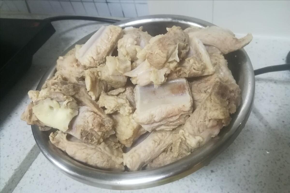 煮莲藕汤不发黑的方法,莲藕汤浓白不发黑