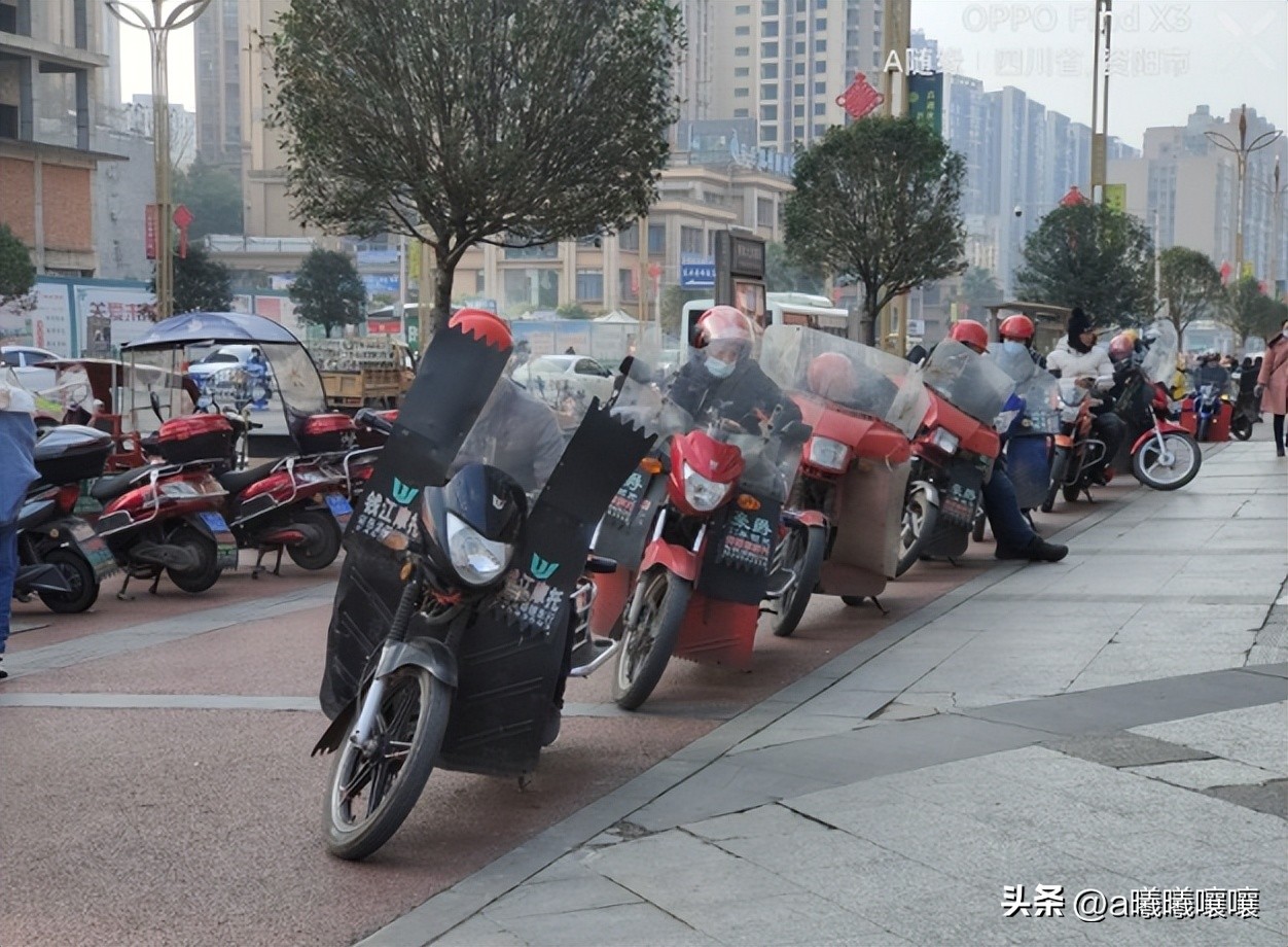 越南老人行善20年,越南一名俗家和尚长出超长耳垂