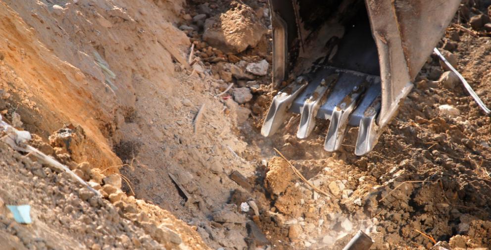 1980年广西民工挖到骨灰罐,广西骨灰罐