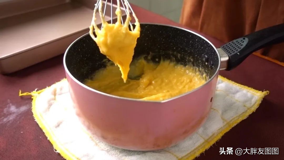 酥皮奶油泡芙的做法烤箱,做泡芙酥皮的手法练习视频