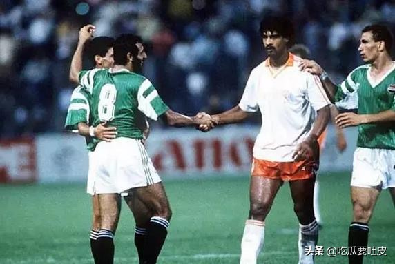 世界杯小历史,1990年世界杯F组篇,荷兰再内讧?无奈平埃及