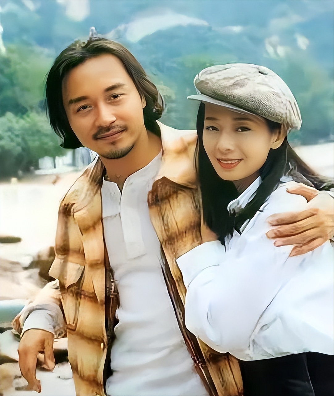 20年后再看张国荣：为何他会对一个男人情有独钟？原因尽显可怜！