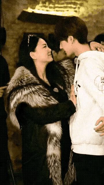 骚扰辱骂、被敬酒、被揩油，娱乐圈的恶趣味，连男演员也难逃魔掌