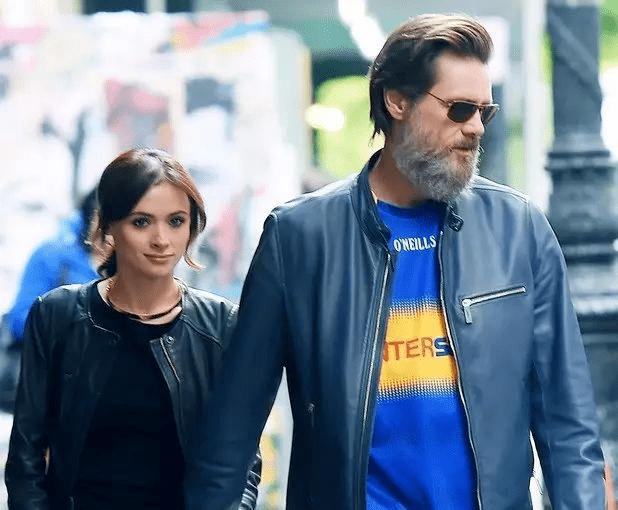 60岁喜剧天王金·凯瑞:2段婚姻失败,因抑郁症息影,躲在家里画画