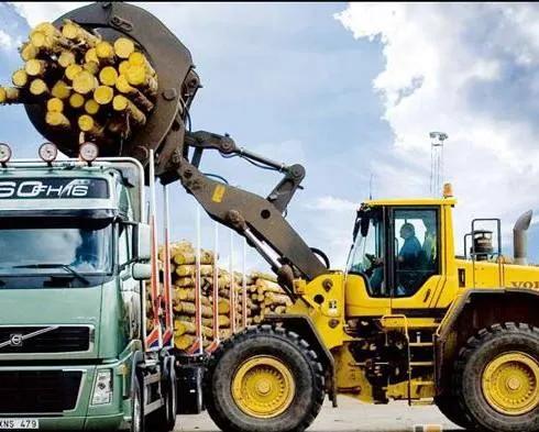 了解装载机安全操作步骤四部曲,装载机驾驶员安全驾驶口号