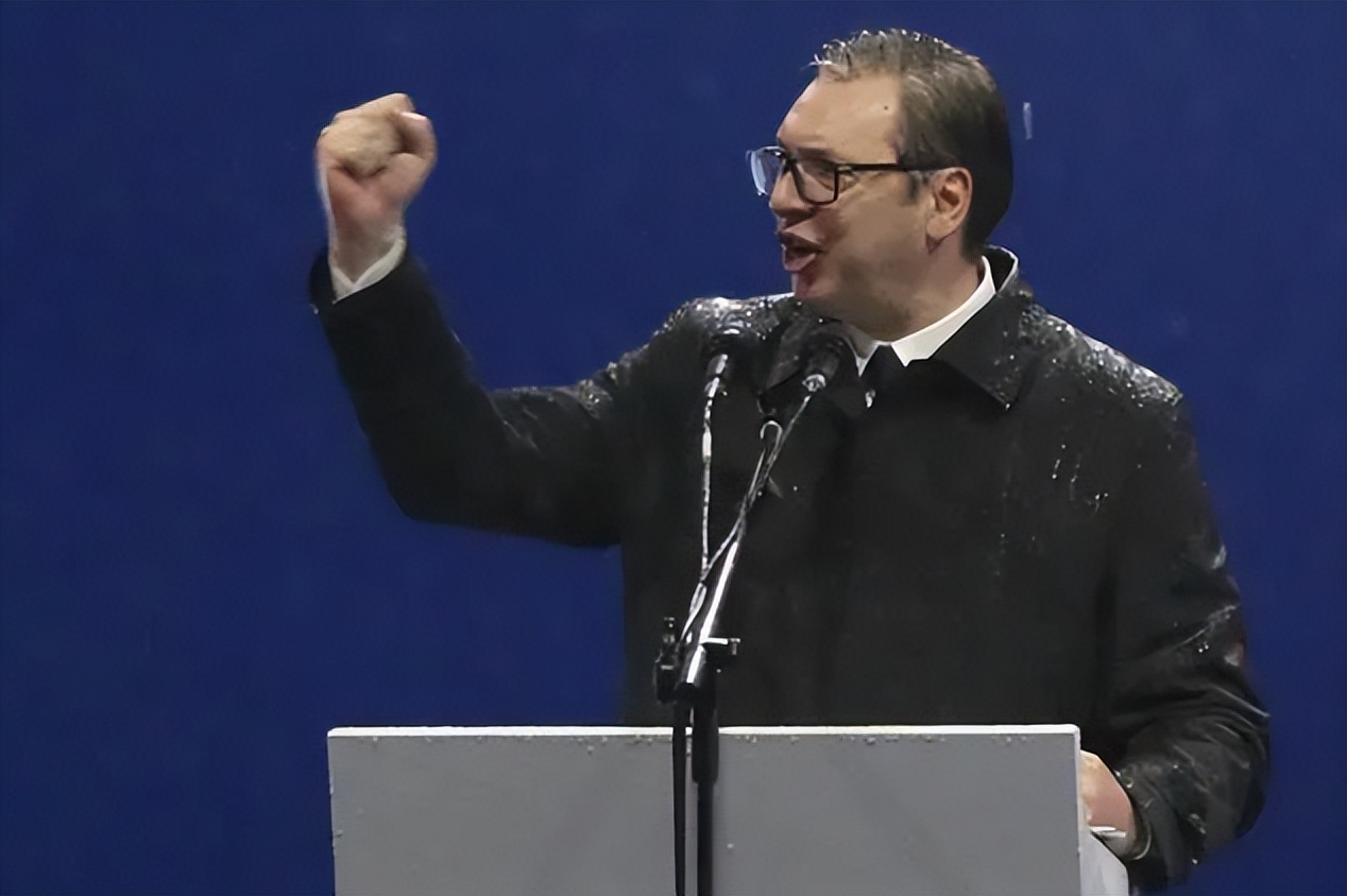 武契奇塞尔维亚和普京,塞尔维亚武契奇普京