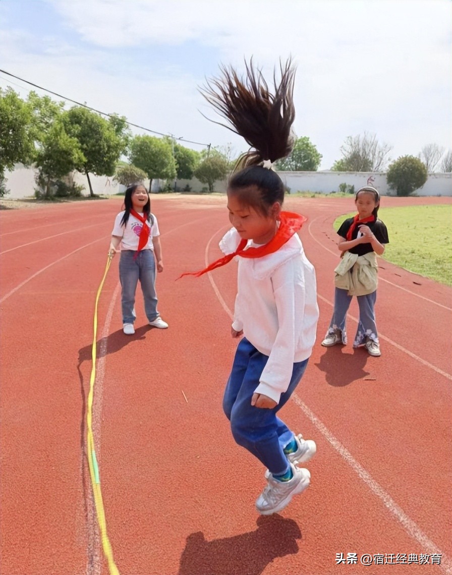 展少年风采构建和谐校园,展少年风采做国之栋梁创文明校园