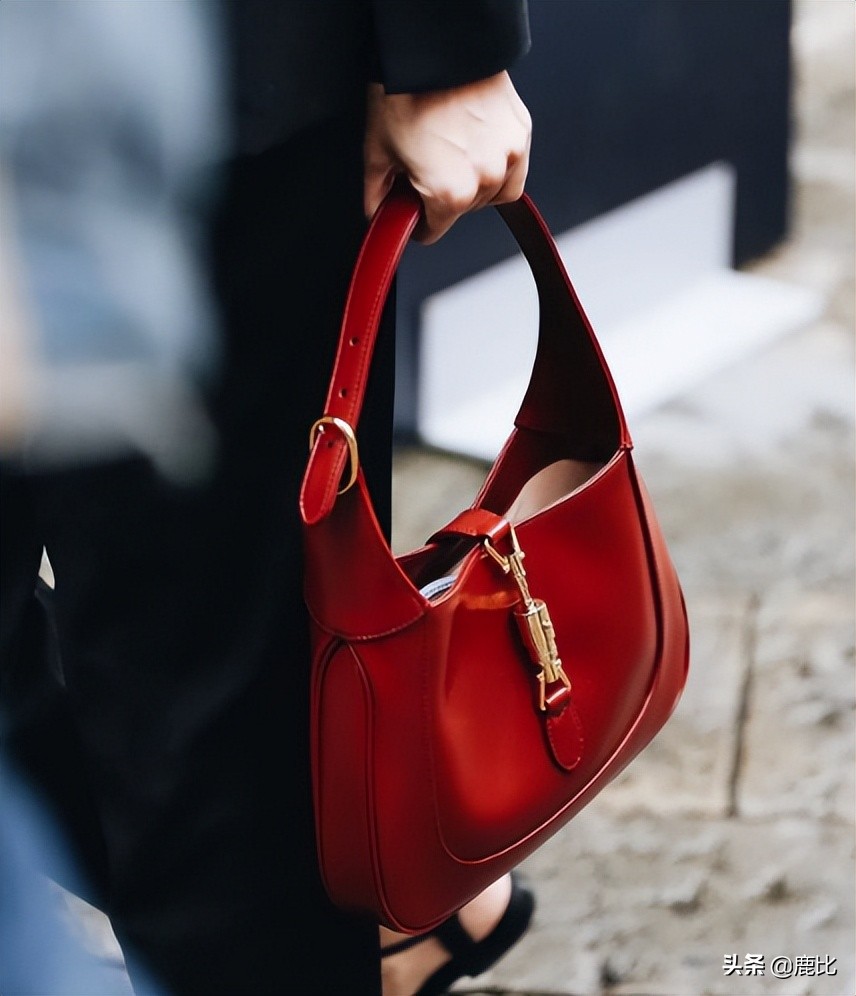 秋冬腋下包推荐,2022春夏经典腋下包