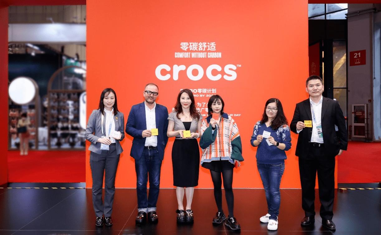 crocs洞洞鞋爆火,crocs新款洞洞鞋高清图