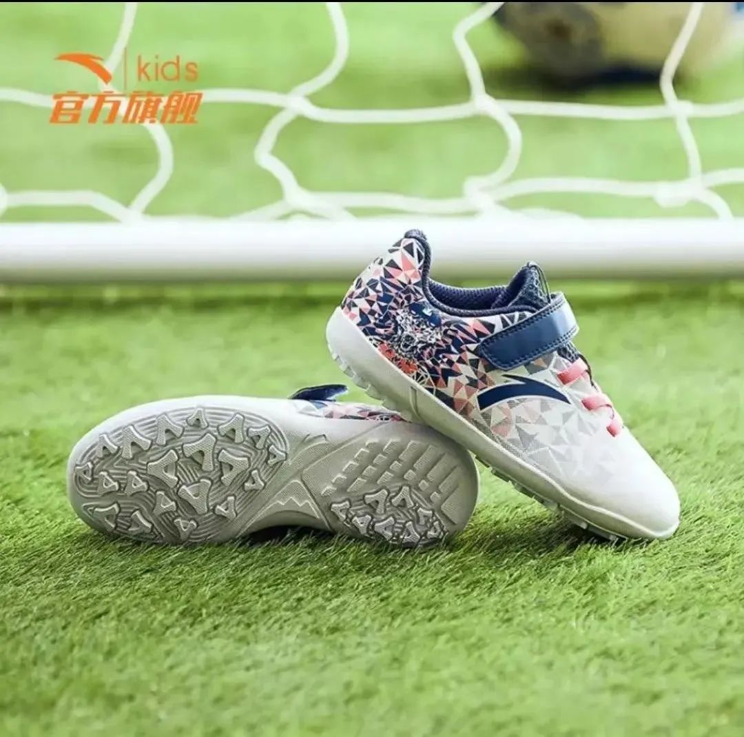 顶级球鞋推荐足球鞋,年度足球鞋大盘点