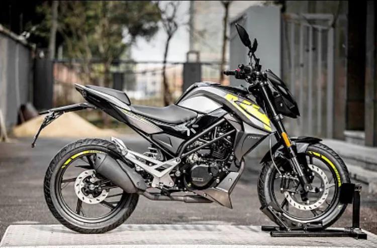 春风nk150和贝纳利小迅龙150,春风nk150碾压贝纳利小迅龙