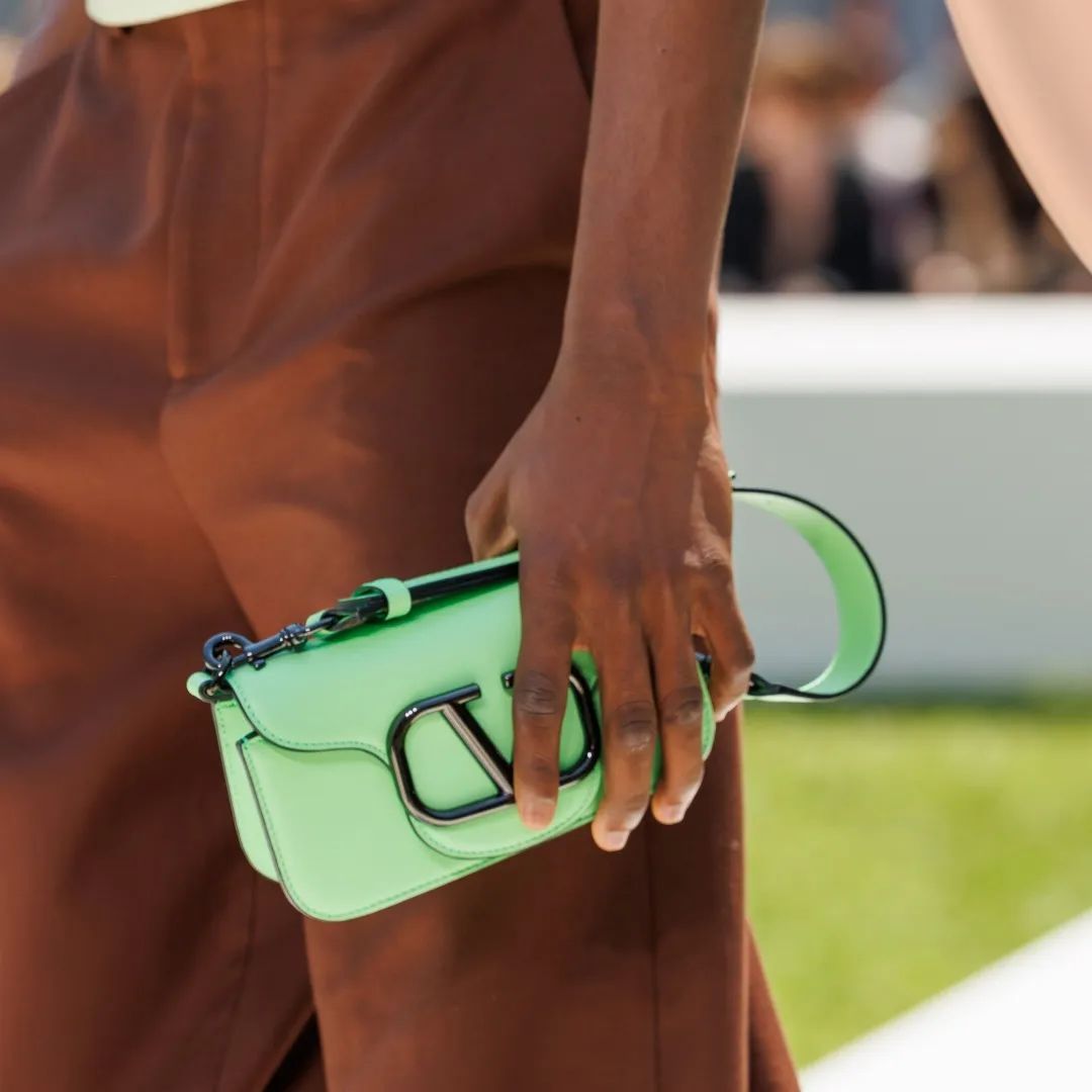 valentino2024春夏男装秀,valentino2022秋冬男装时装秀