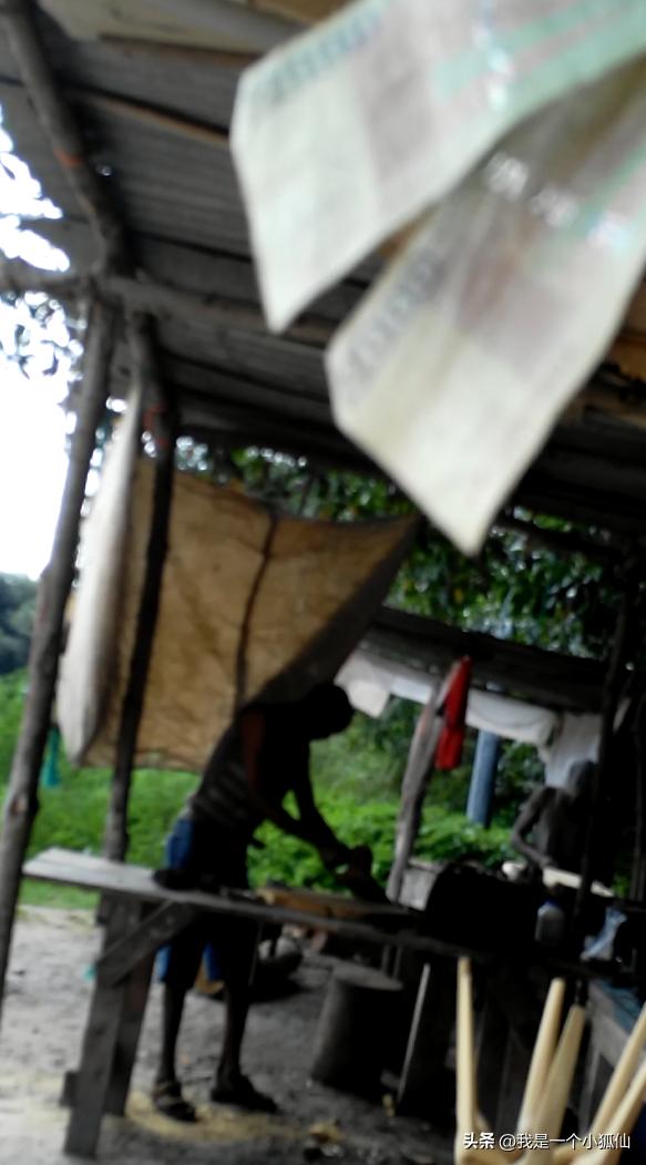 我逛黑人的木雕摊《我在安哥拉的日子374》