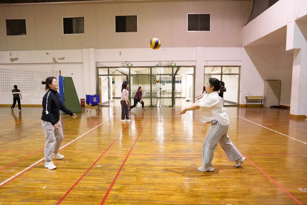 射艺、足球、排球、篮球、乒乓球……这样的书院体育季同学们还想下期再相见！