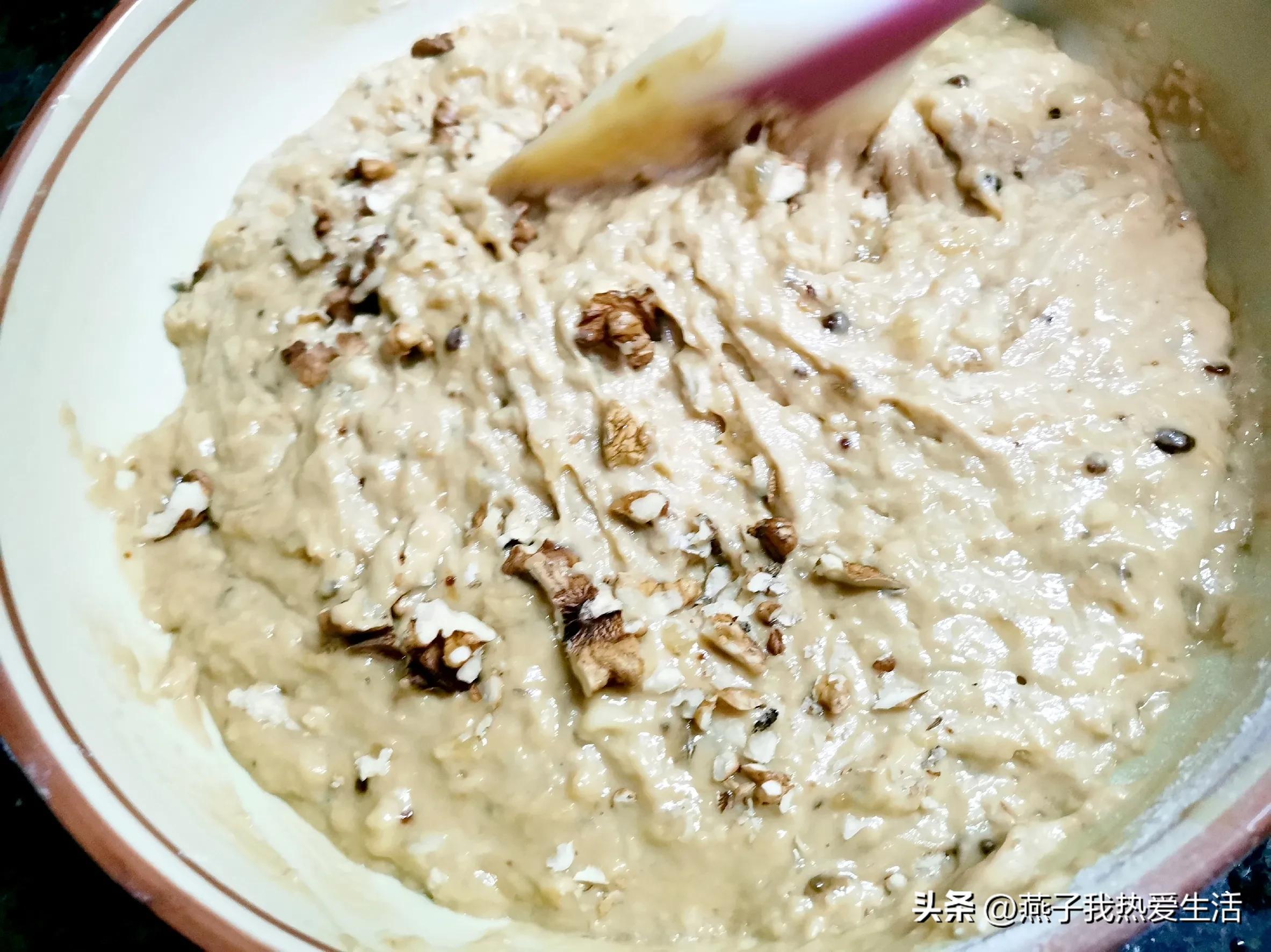 小蛋糕面包制作教程简单又好看,少糖少油香蕉蛋糕的家庭做法视频