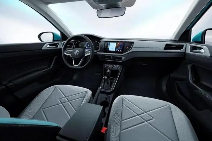 比亚迪秦plusdm-i和大众朗逸对比,比亚迪秦plusdm-i对比大众朗逸