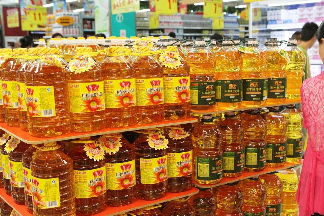 炒菜的食用油哪种最好 (炒菜的食用油用什么油最好)