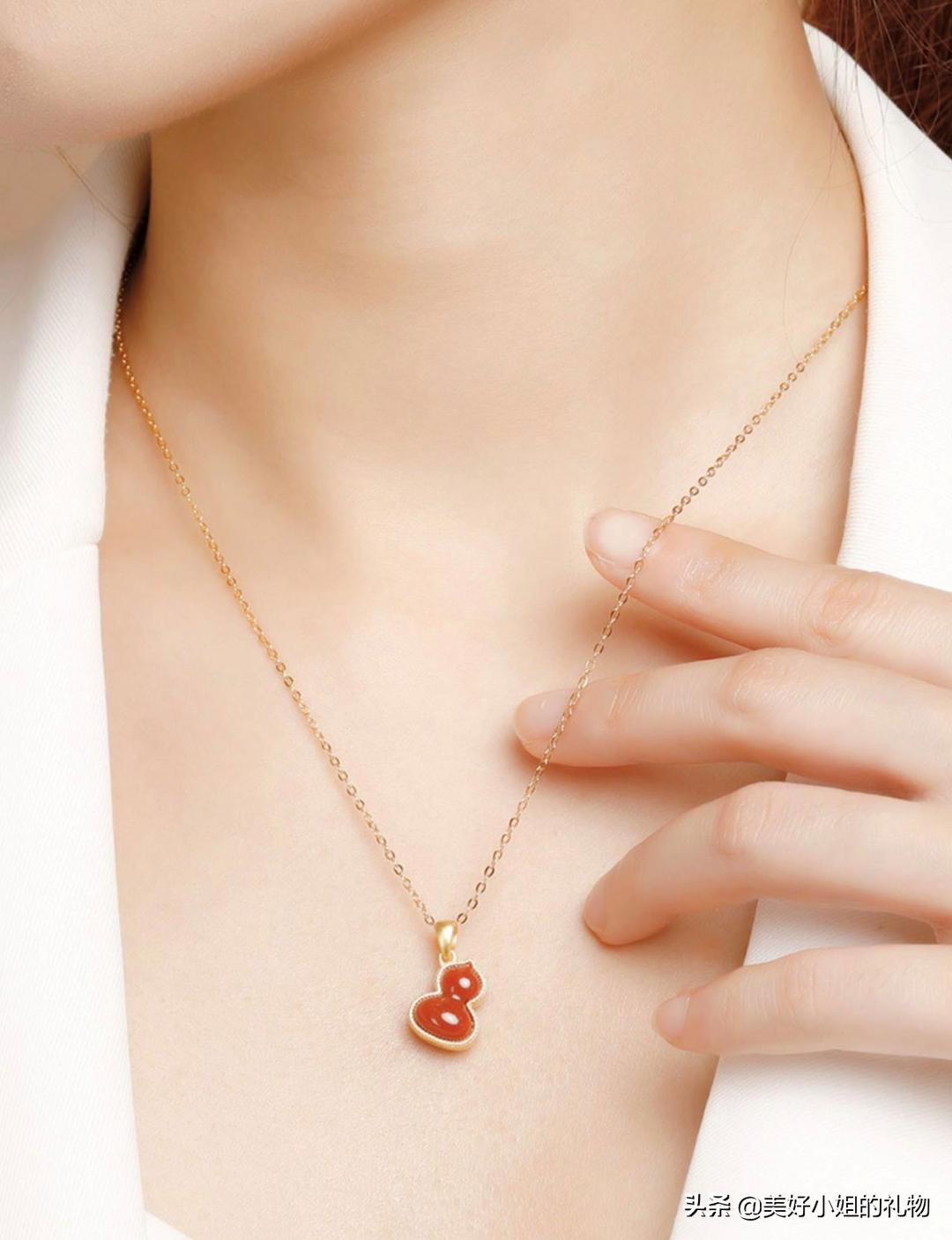 母亲节礼物项链黄金推荐,母亲节礼物排行榜前十名黄金饰品